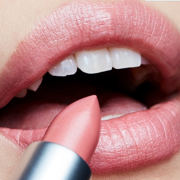 💋 ANGEL a MAC FROST LIPSTICK. RETAIL $23. **NEW IN BOX. - Picture 3 of 9